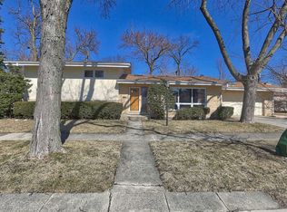 801 Forestview Ave, Park Ridge, IL 60068