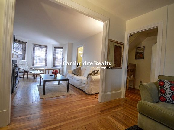 3rd image of 245 Norfolk St #A