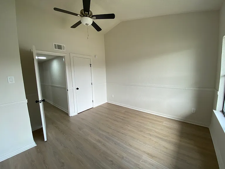 10355 Limestone Dr — Photo 12