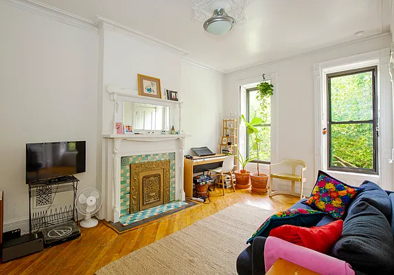 Sold by Compass | media 17