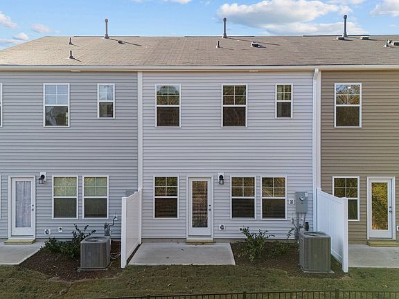 3rd image of 265 Peebles Dr