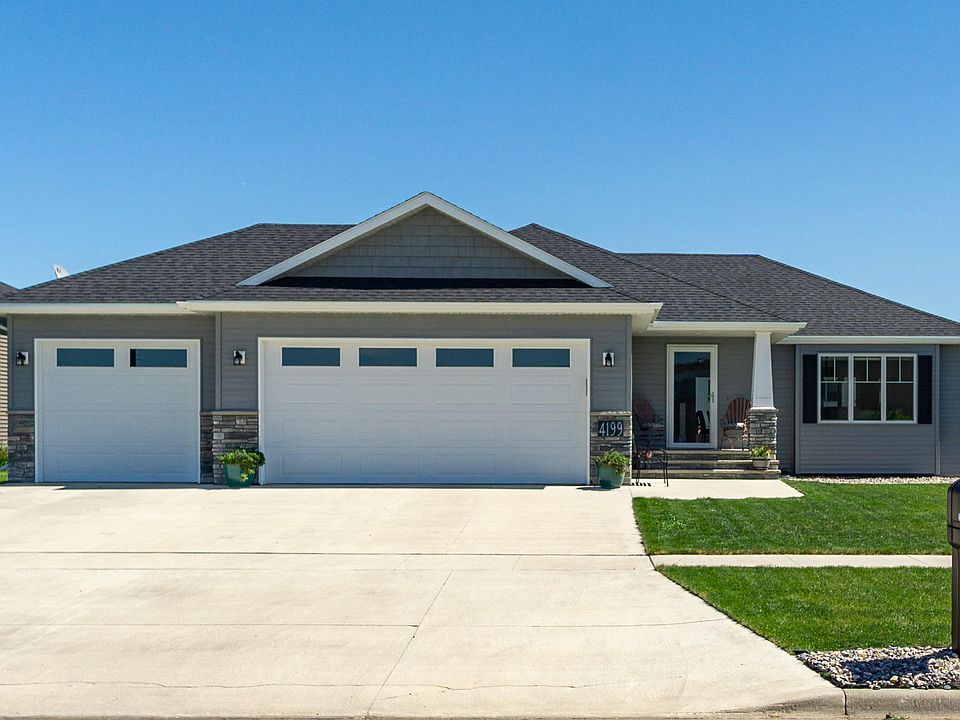1st image of 4199 S 32nd St