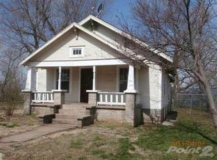 105 S Webster Ave, Ash Grove, MO 65604