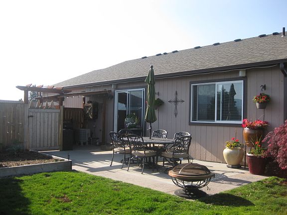 3rd image of 588 Mountjoy Sq