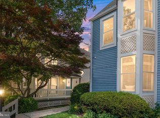 11906 Crosswind Ct, Reston, VA 20194