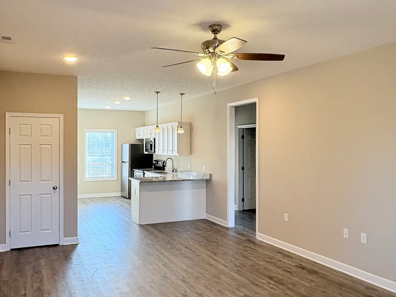 3 bed, 1291 sqft, $1,495 — Photo 3