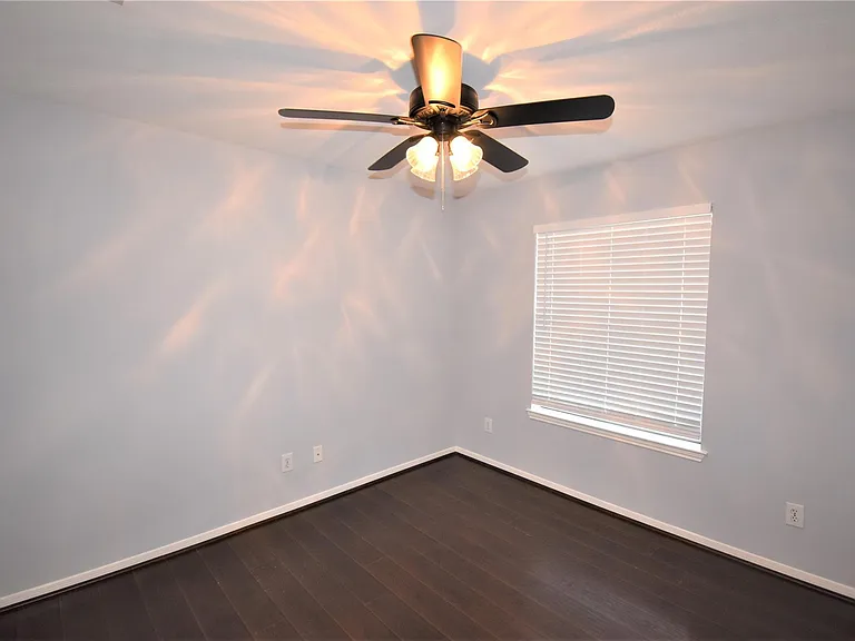 18319 Forest Dew Dr — Photo 14