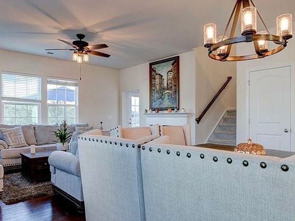 2nd image of 4107 Hickory View Dr