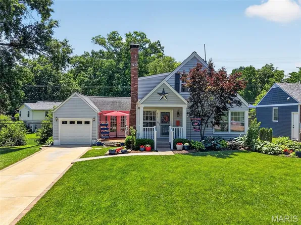 570 Southbrook Dr, Saint Louis, MO 63122