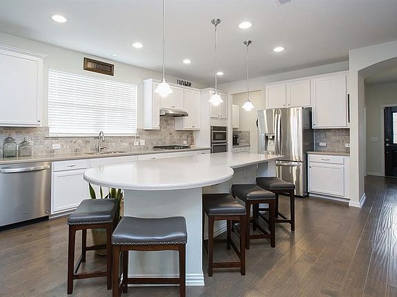 3rd image of 8145 Reservoir Dr