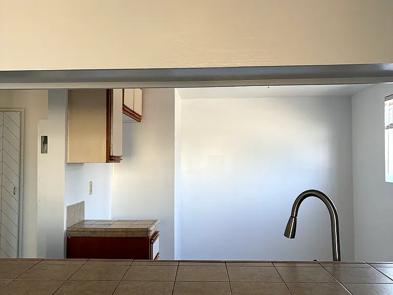 12501 Kornblum Ave #4 — Photo 2