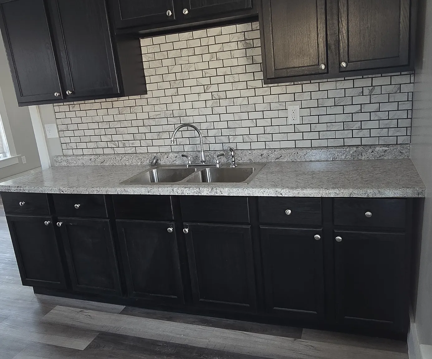 822 East River Drive - 2 — Photo 1