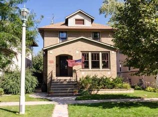1168 Clinton Ave, Oak Park, IL 60304