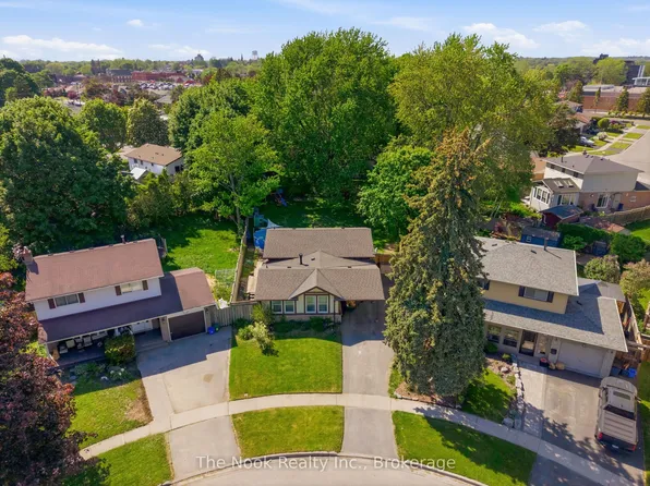 30 Deerpark Cres, Clarington, ON L1C 3M3