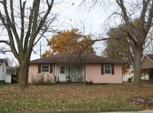 203 N Main St, New Sharon, IA 50207