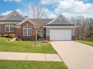 2213 Oak Valley Dr, Muscatine, IA 52761