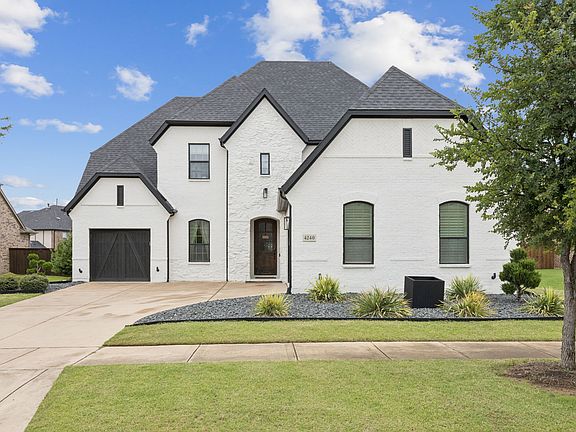 3rd image of 4240 Peppervine Ln