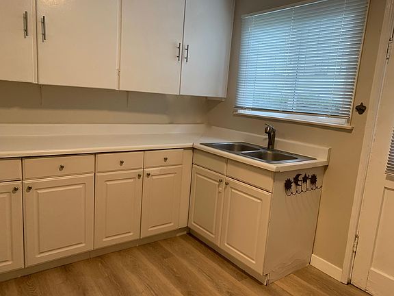 5th image of 5537 1/2 Beckford Ave