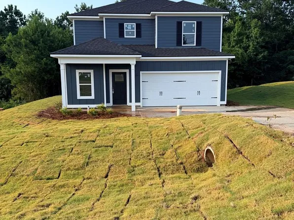 28 Peacock Dr, Phenix City, AL 36869