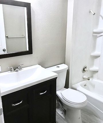 3rd image of 4842 Wycliff Dr