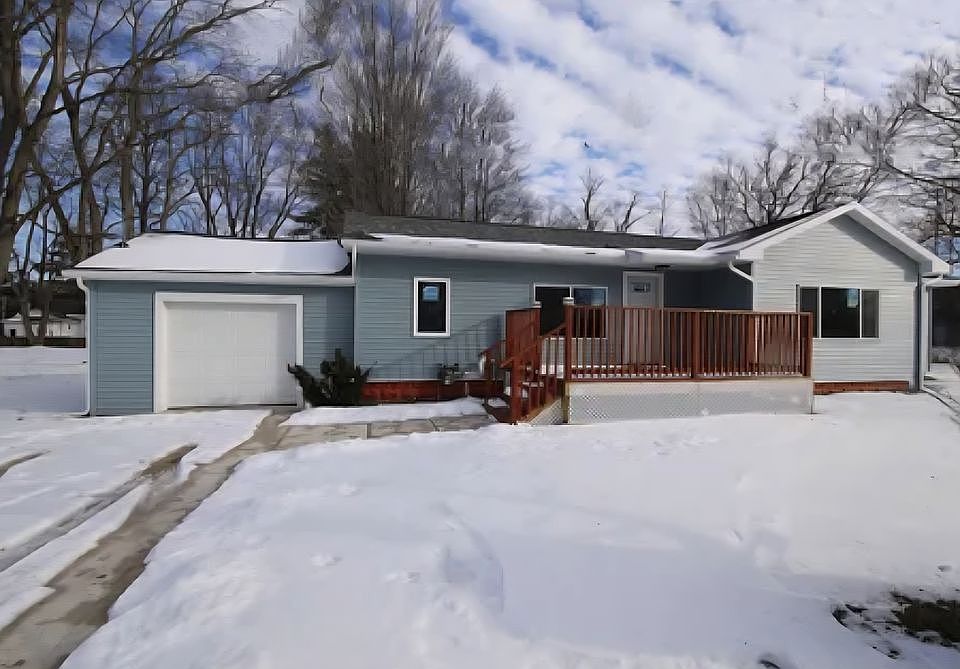 1st image of 918 S Lincoln Ave