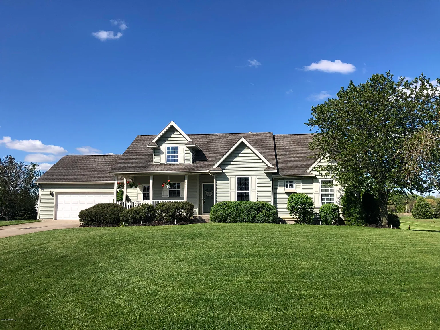 3533 Greenfield Ln photo 1