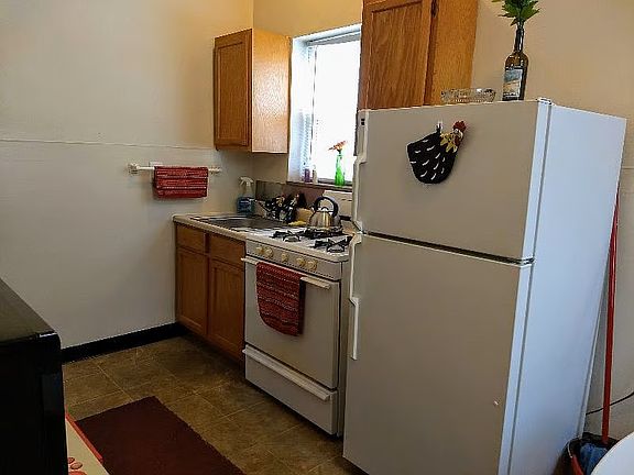 5th image of 3300-3302 Meramec St #301