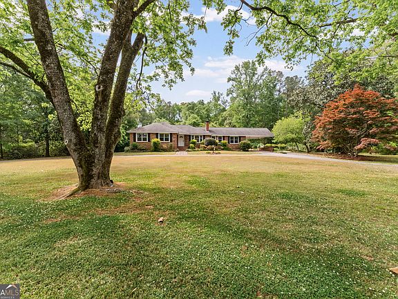 2nd image of 110 Handy Rd