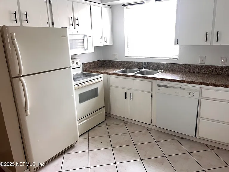 5201 Atlantic Blvd #213 — Photo 4