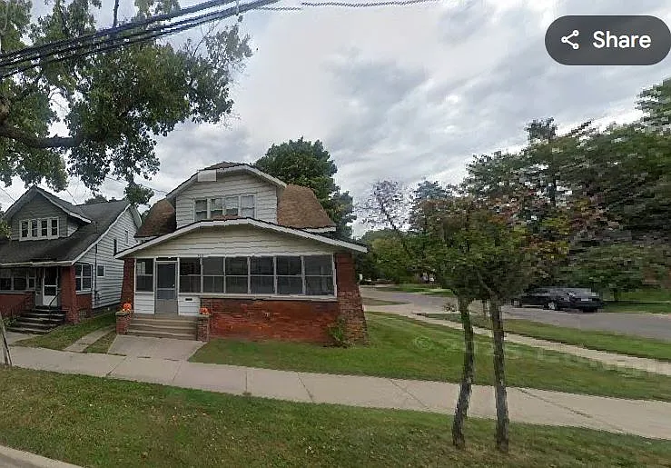 3 bed, 1.5 bath, 1385 sqft, $1,995 — Photo 2