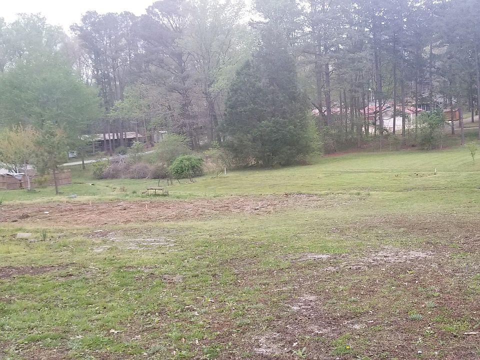 2nd image of 944 Pineview Dr