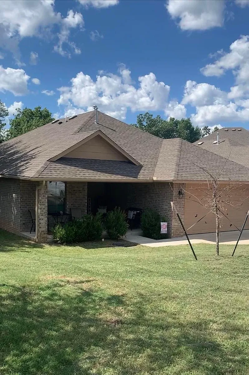 Building Photo - 1025 Creekside Dr