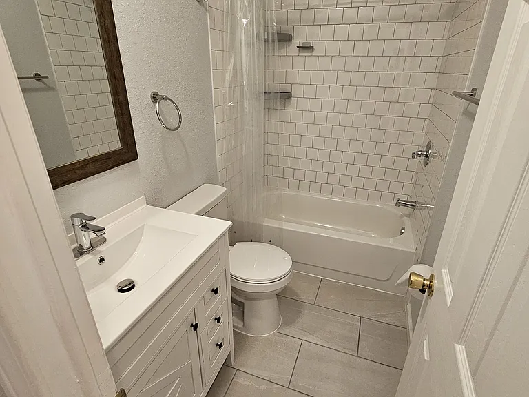 12934 Back Bay Ave — Photo 7