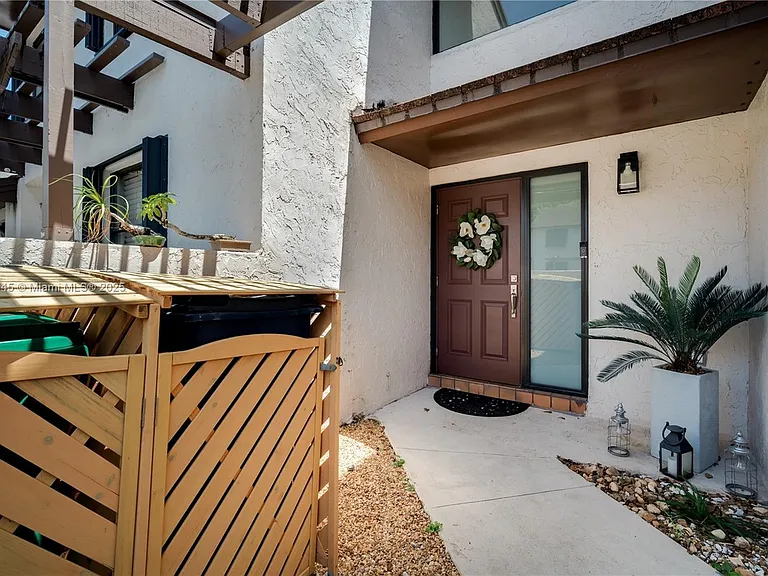 13370 SW 89th Ter #E — Photo 24