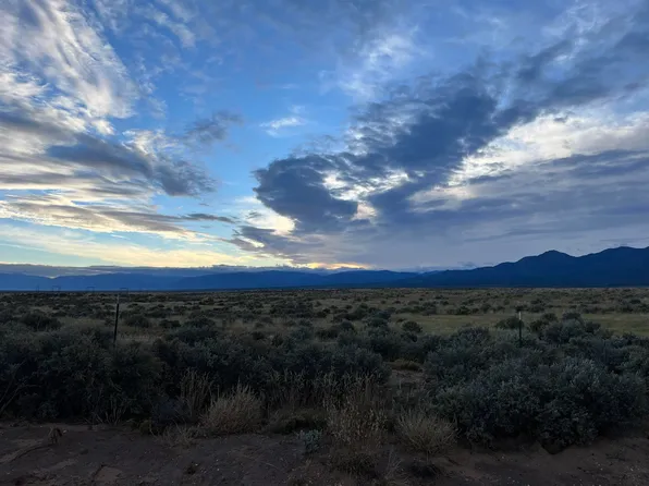 Cuatro Ruedas, Carson, NM 87517-000
