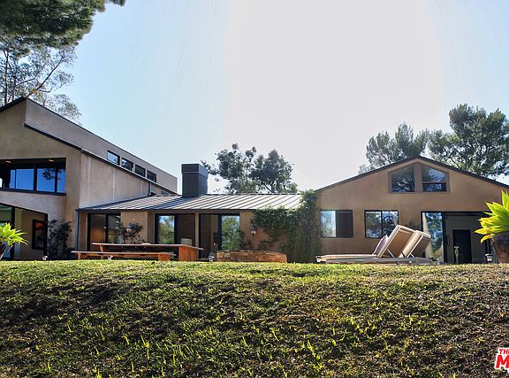 2nd image of 6424 Sycamore Meadows Dr