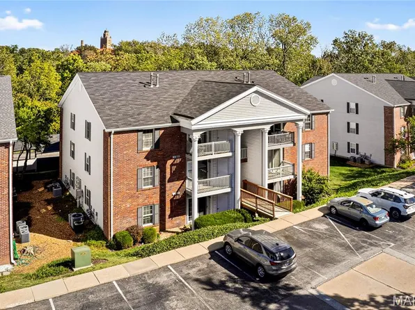 7501 Triwoods Dr APT J, Saint Louis, MO 63119