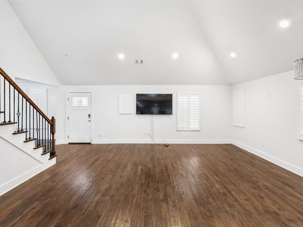 Additional property image - 926 S Waverly Dr, Dallas, TX 75208