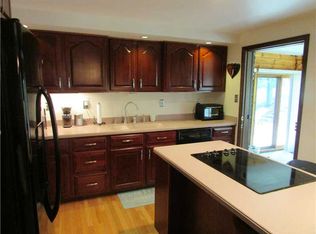 416 E McMurray Rd, Mcmurray, PA 15317