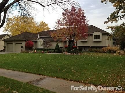 1st image of 9950 Essex Dr
