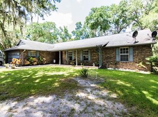 8401 Southwood Oaks St, Lithia, FL 33547