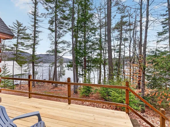 77 Paradis Road, Peru, ME 04290
