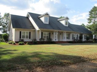 255 Lakeshore Rd, Pelham, GA 31779