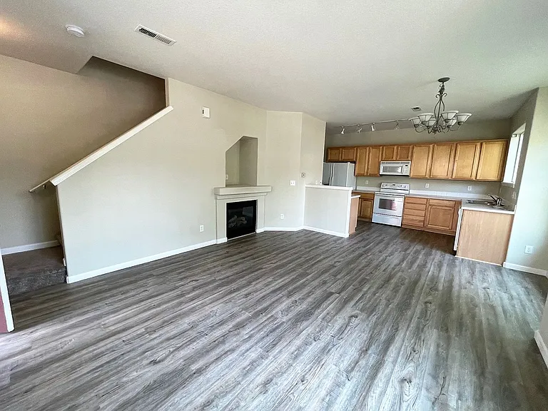 6220 SW 182nd Ter — Photo 3