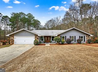 135 Ken Cir, Fayetteville, GA 30214