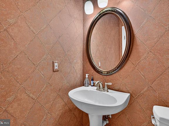 5th image of 6606 Netties Ln Unit 1308