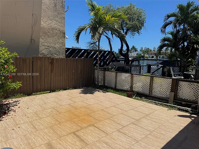 2795 NE 164th St #6 — Photo 9