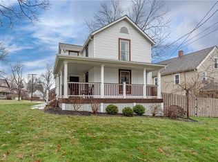301 South St, Chardon, OH 44024