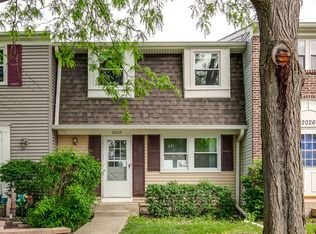 2028 Oxford Ct, Schaumburg, IL 60194