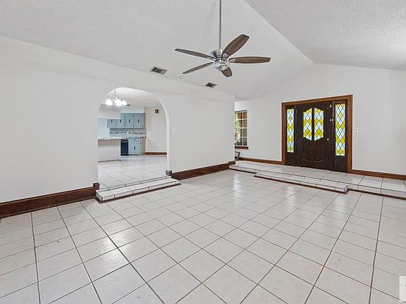 3rd image of 665 W Kimball Ave